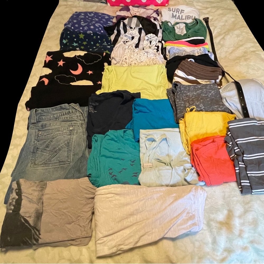 Women’s Medium / Large Lot